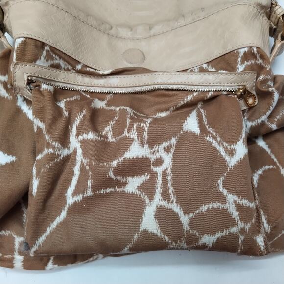 Marc by Marc Jacobs Hillier Beige Leather Snakeskin Embossed Shoulder Bag - Picture 12 of 16